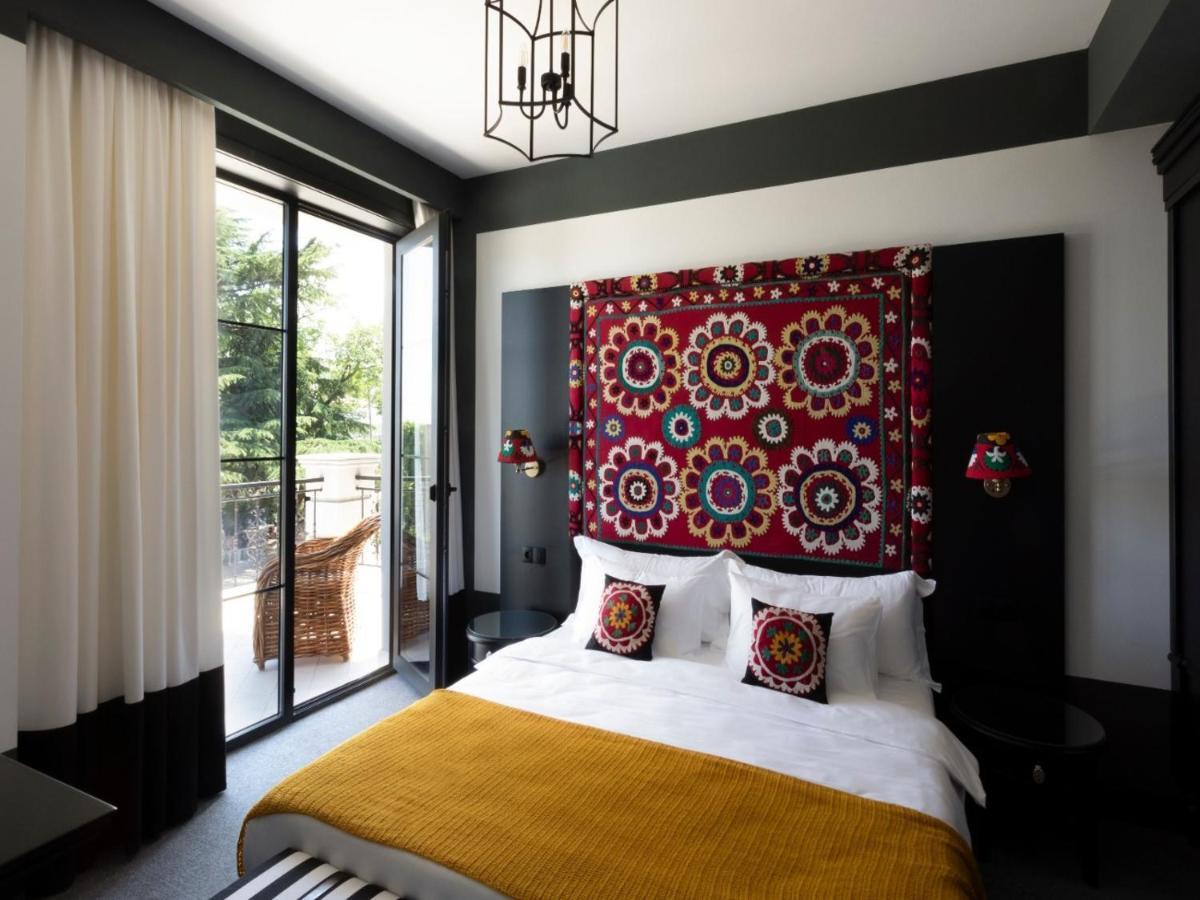 Esquisse Design Hotel Telavi Bagian luar foto