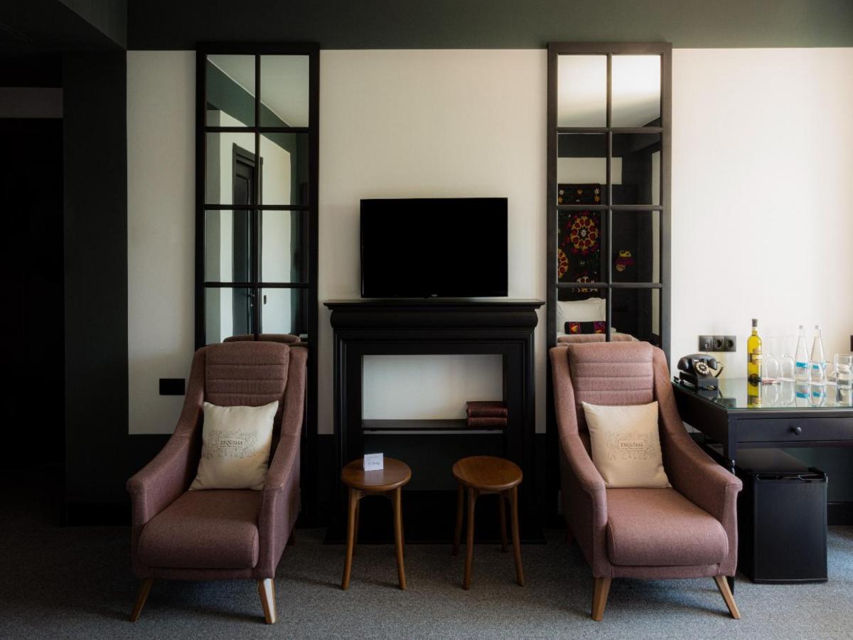 Esquisse Design Hotel Telavi Bagian luar foto